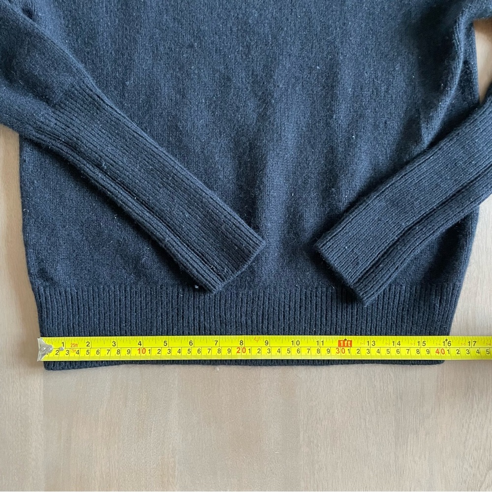 Aritzia Wilfred Luxe 100% Cashmere Cyprie Sweater Black - Picture 10 of 12